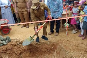 Bupati Bombana H. Tafdil Letakan Batu Pertama Pembangunan Pabrik Kelapa Sawit PT GAS